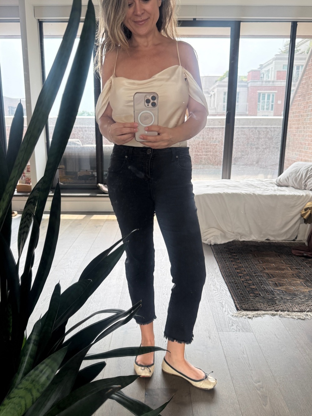 1822 Denim black cropped jeans, size 8